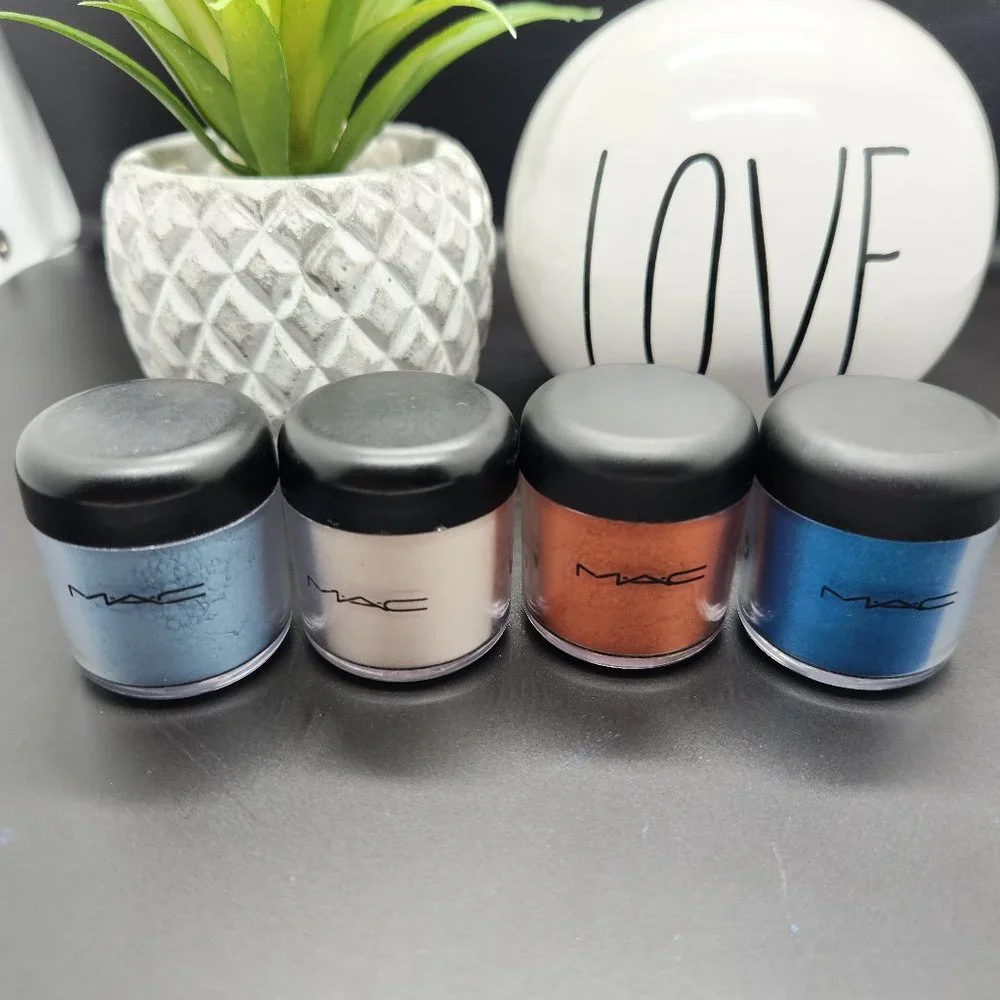 MAC Loose Pigment Colors - Picture 1 of 2